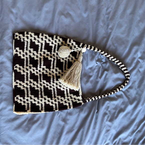 Among Equals Verdigris Bilum Bag - Picture 5 of 5